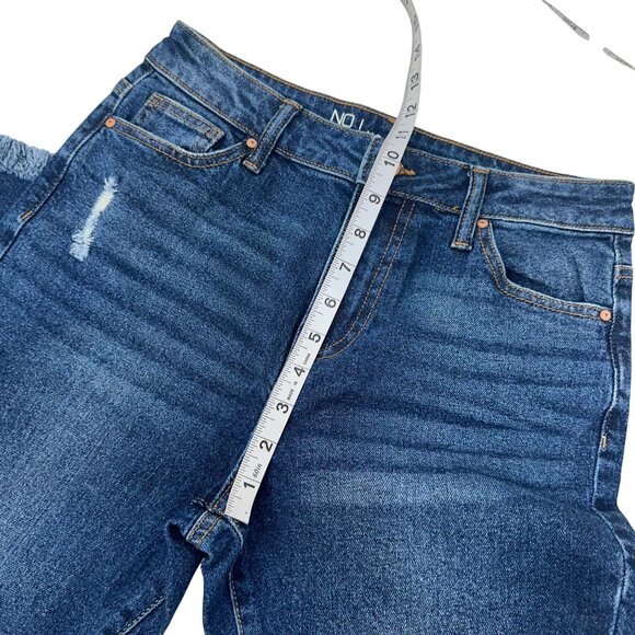 No Boundaries Womens Distressed Flared Jeans Size 5 Medium Wash Denim - Picture 6 of 11